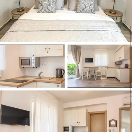 House Beach Close To The Beach Apartment Makarska